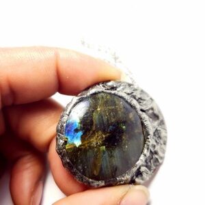 Labradorite pendant